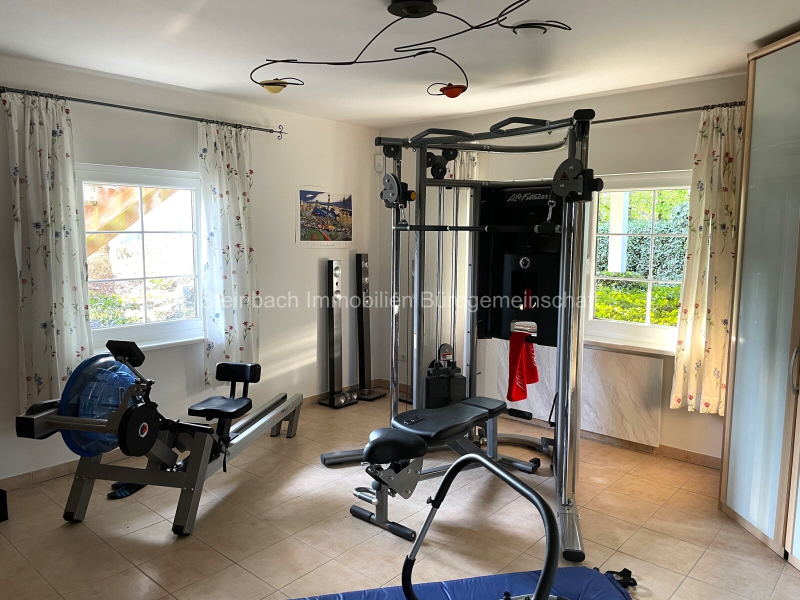 Zimmer im Kellergeschoss Zimmer im Kellergeschoss